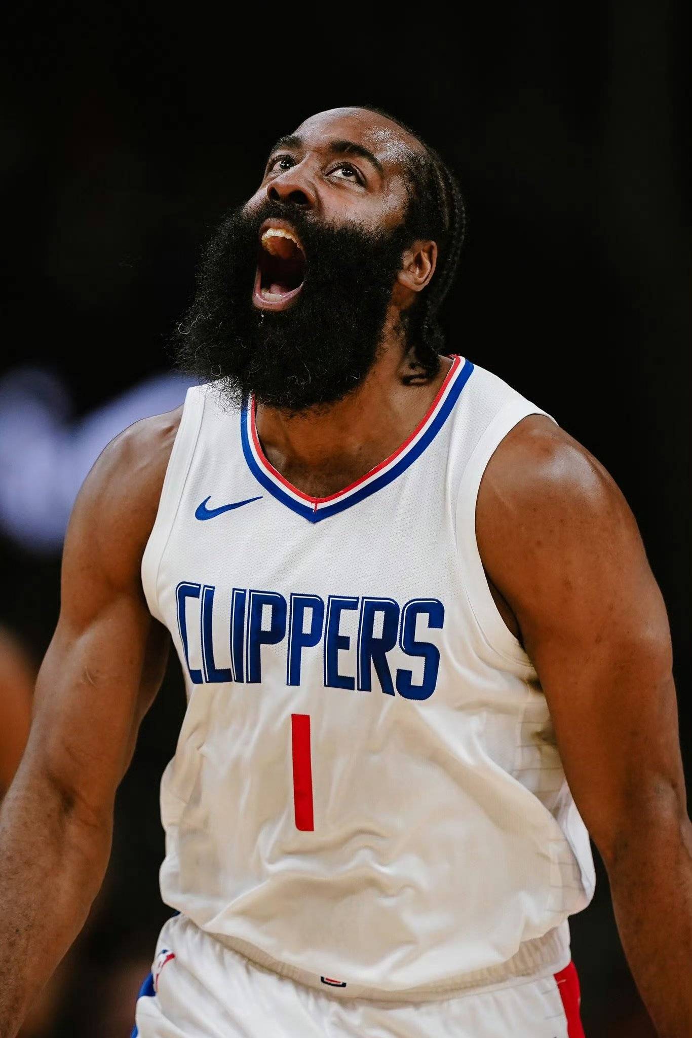 包含NBA明星球员受伤无缘季后赛，球队战绩受影响的词条