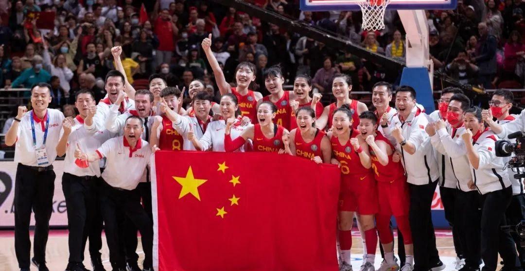 集体配合是球队取胜关键,团结力量无敌 集体配合是球队取胜关键,团结力量无敌