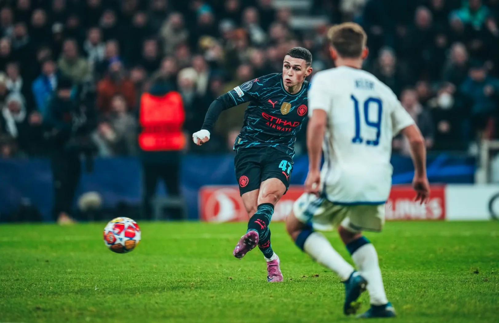 曼城逆转胜利,成功晋级欧冠半决赛 曼城逆转胜利,成功晋级欧冠半决赛