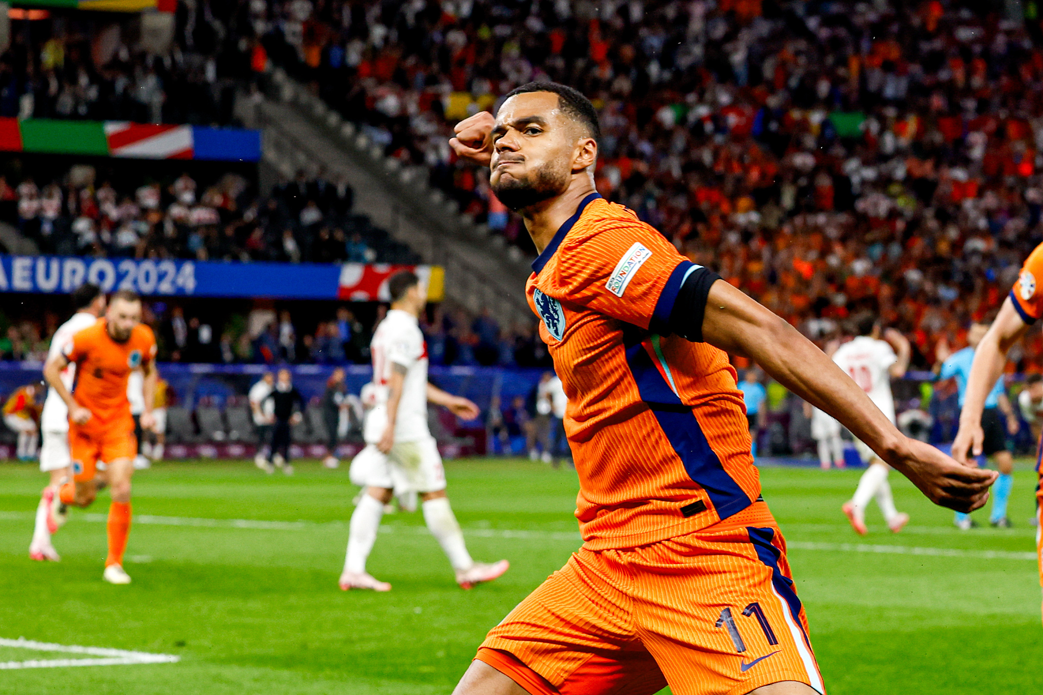 关于西班牙稳定表现,英格兰全胜出线形势稳固的信息 关于西班牙稳定表现,英格兰全胜出线形势稳固的信息