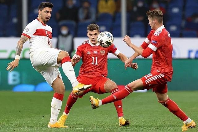 保加利亚队在欧洲杯资格赛中表现出色，冲刺无惧！