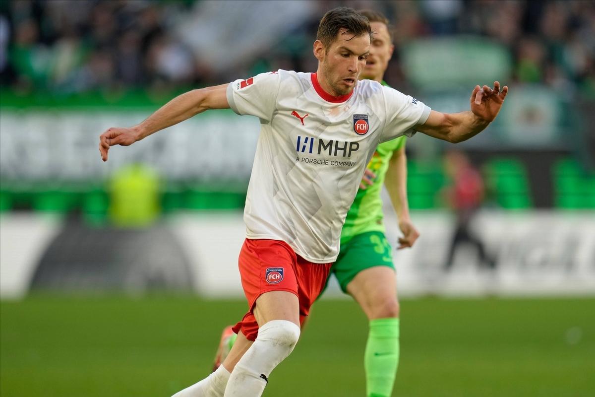 包含沃尔夫斯堡迎战强敌,压力前所未有的词条 包含沃尔夫斯堡迎战强敌,压力前所未有的词条