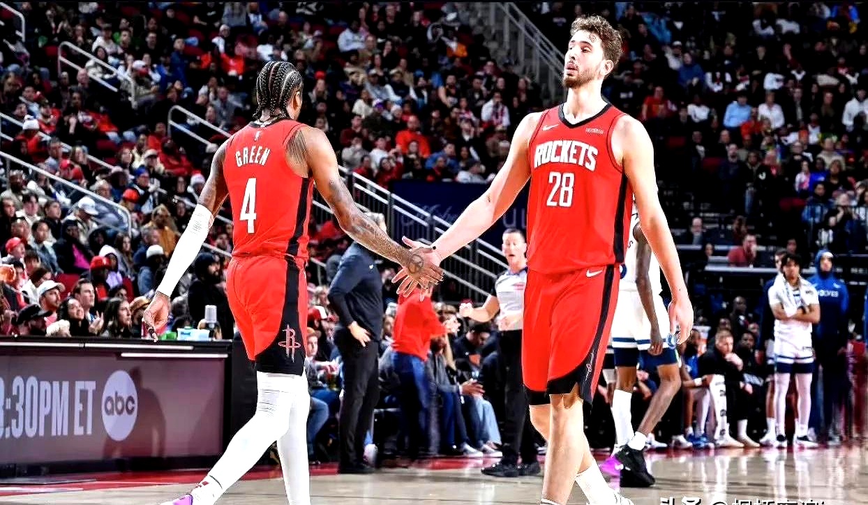 西藏球队战绩稳定,球队整体表现值得期待 西藏球队战绩稳定,球队整体表现值得期待