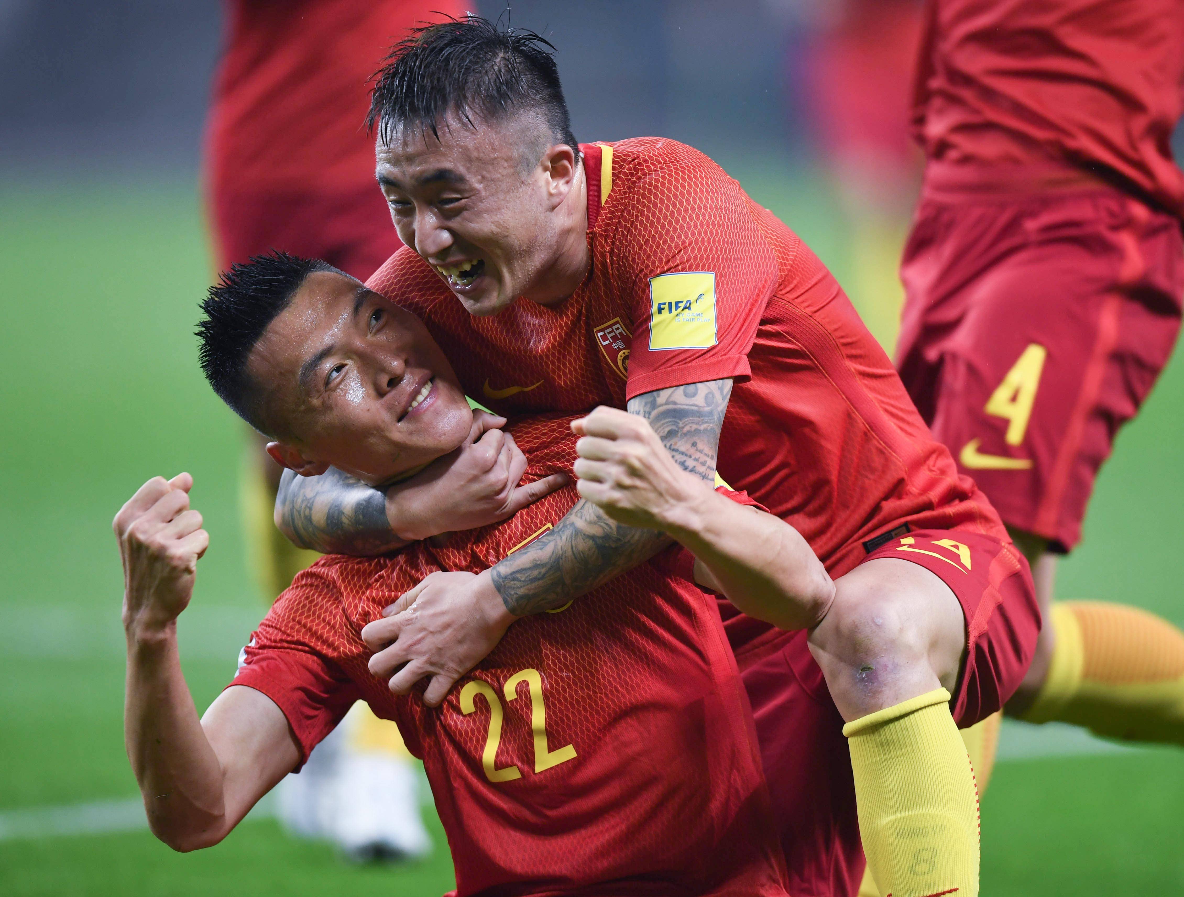 中国队斩获胜利，引领足球新风尚